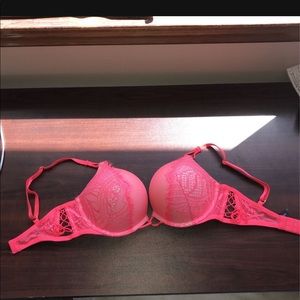 Victorias Secret Bra 32C Push Up Pink